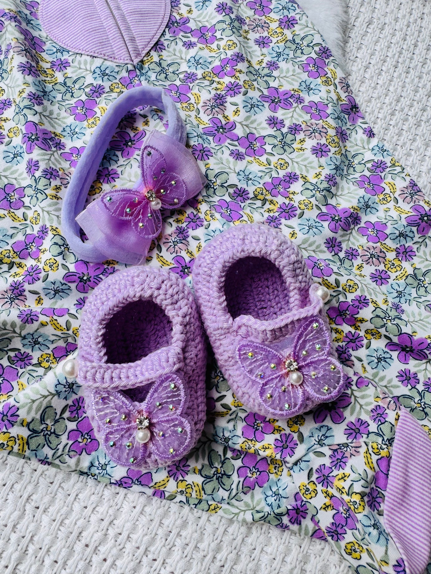 Baby shoes and headband