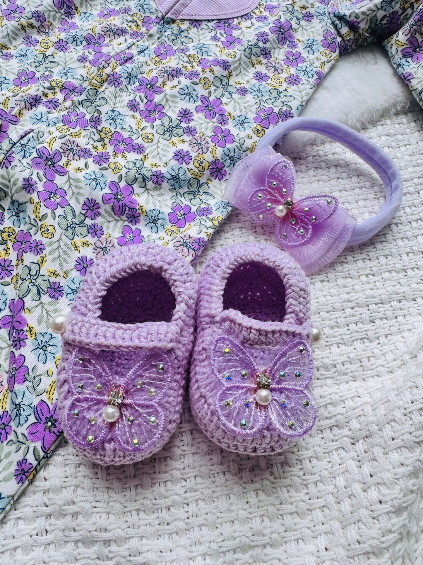 Baby shoes and headband