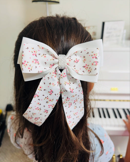 Bow Cece