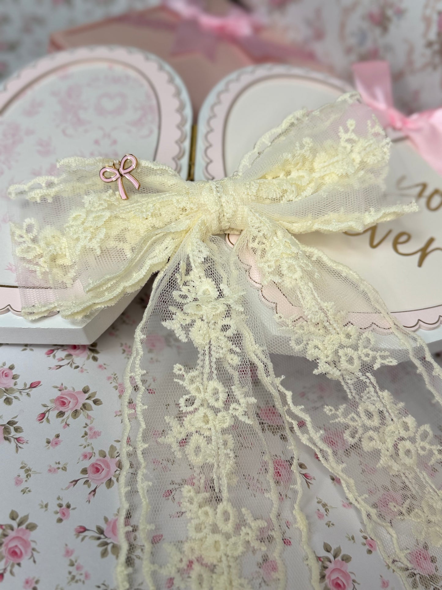 Bow Julienne