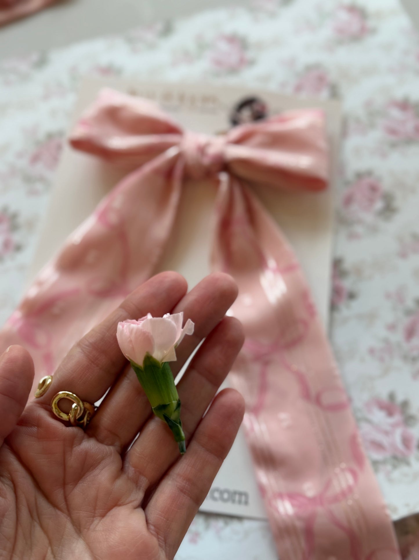 Long romantic bow
