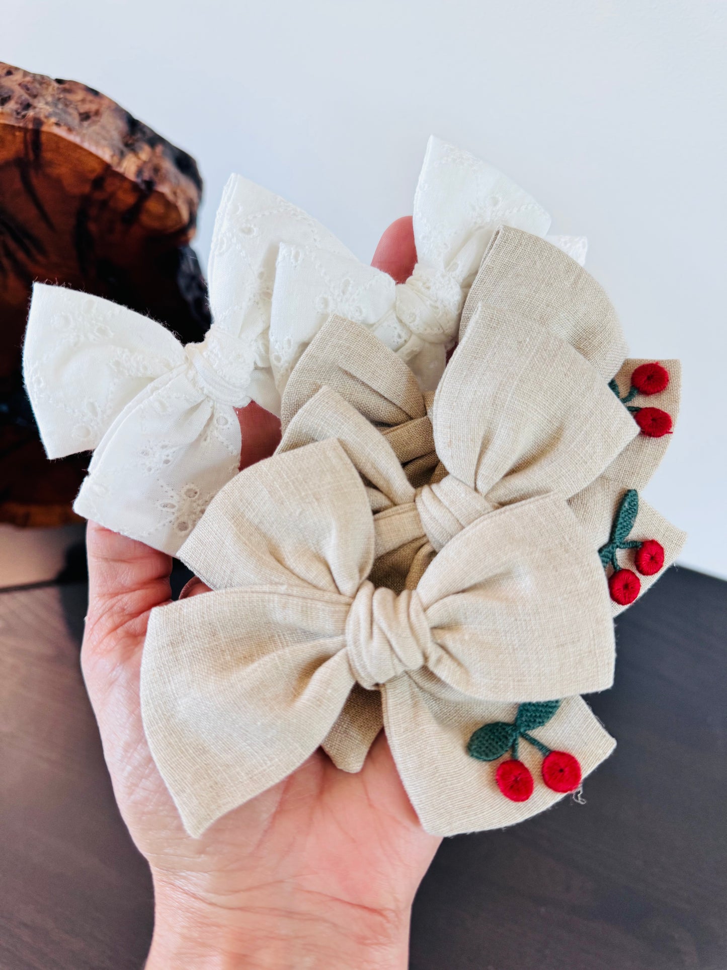 Cherry alligator clip