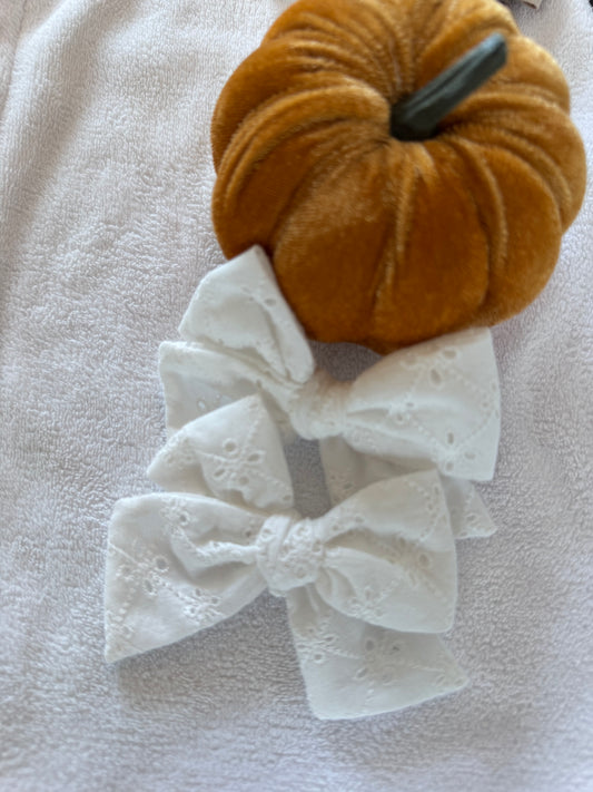 Classic white bow