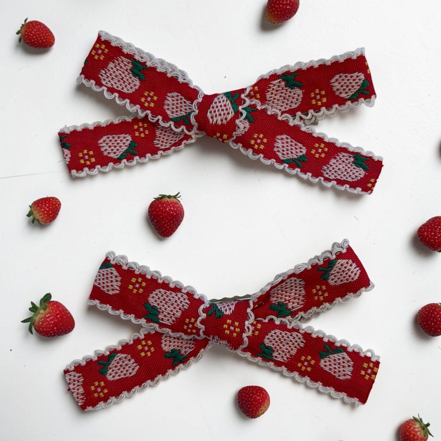 Berry Bow